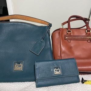 Dooney and bourke with matching wallet and coach bag